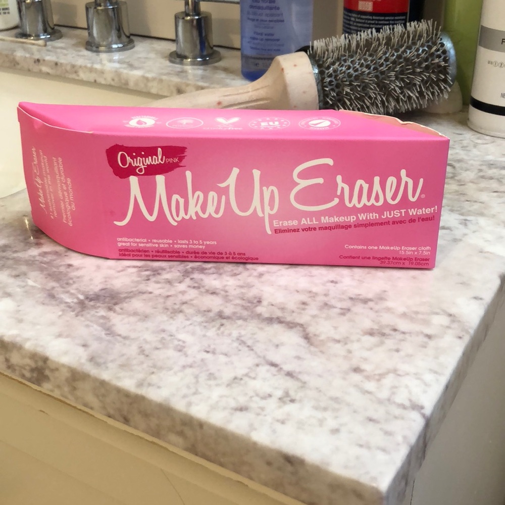 NIB Makeup Eraser